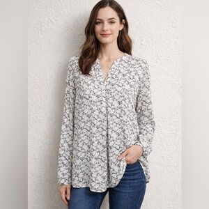 The Limited XXL Black & White Abstract Print V-Neck Blouse Flowy